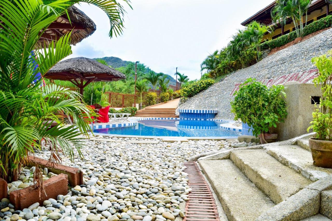 Tribal Hills Mountain Resort Puerto Galera Exterior foto